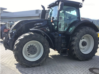 Farm tractor VALTRA S394