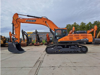 Crawler excavator