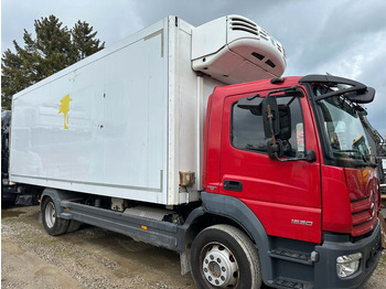 Refrigerator truck MERCEDES-BENZ