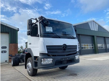 Cab chassis truck MERCEDES-BENZ Atego 1524