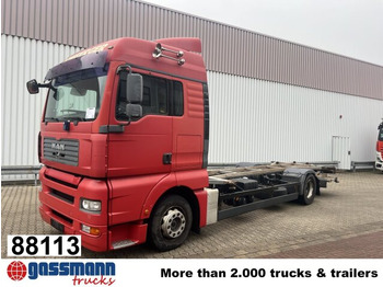 Container transporter/ Swap body truck MAN TGA 18.320