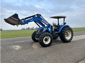 Farm tractor NEW HOLLAND TD5