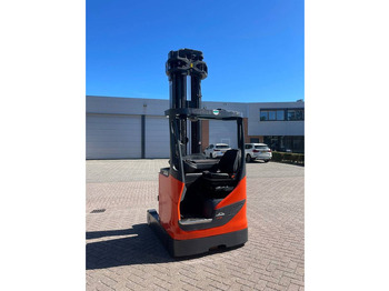 Reach truck LINDE R16