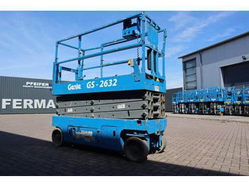 Scissor lift GENIE