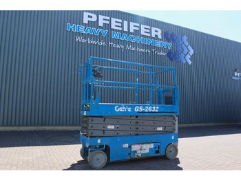 Scissor lift GENIE