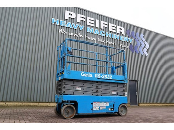 Scissor lift GENIE