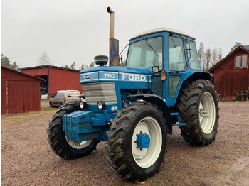 Farm tractor FORD