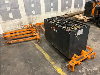 Material handling equipment STILL