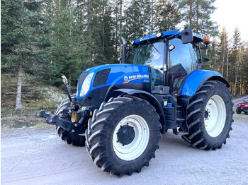 Farm tractor NEW HOLLAND T7.200