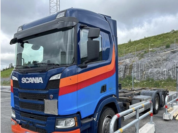 Cab chassis truck SCANIA R 520