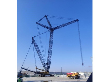 Crawler crane LIEBHERR