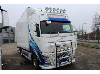 Box truck VOLVO FH