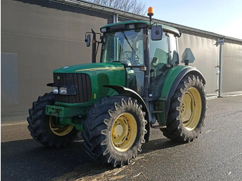 Farm tractor JOHN DEERE 6220