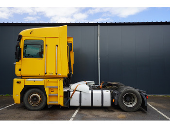 Tractor unit RENAULT Magnum 480