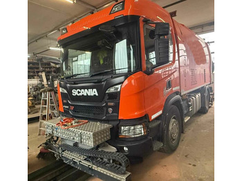 Road sweeper SCANIA