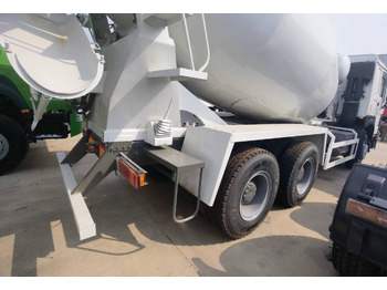 Concrete mixer truck SINOTRUK HOWO