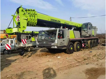 Mobile crane ZOOMLION