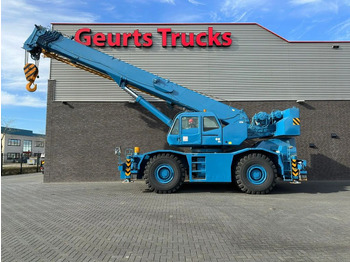 Rough terrain crane TADANO