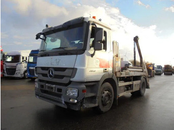 Skip loader truck MERCEDES-BENZ Actros 1832