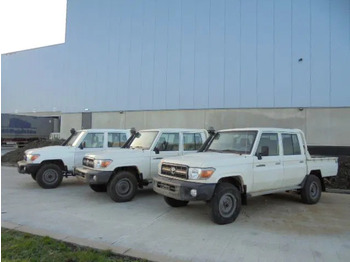 Car TOYOTA Land Cruiser