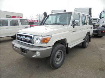 Car TOYOTA Land Cruiser