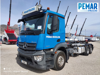 Container transporter/ Swap body truck MERCEDES-BENZ Antos 2546