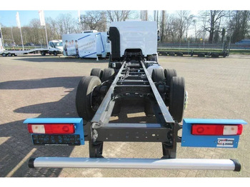 Cab chassis truck Renault D 320 26 T. 6x2 chassis + retarder: picture 4