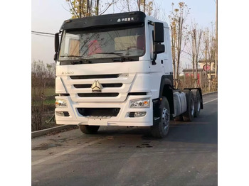 Tractor unit SINOTRUK HOWO