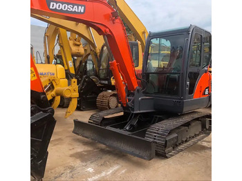 Crawler excavator DOOSAN DH55