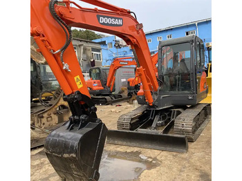 Crawler excavator DOOSAN DX60W