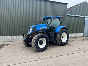 Farm tractor NEW HOLLAND T7.200