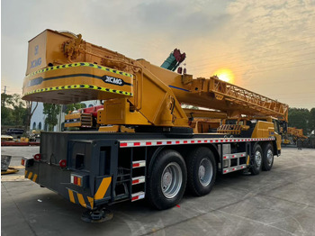 Mobile crane XCMG