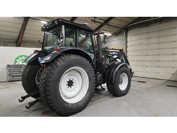 Farm tractor Valtra T182: picture 5