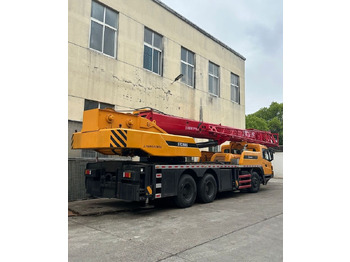 Mobile crane SANY