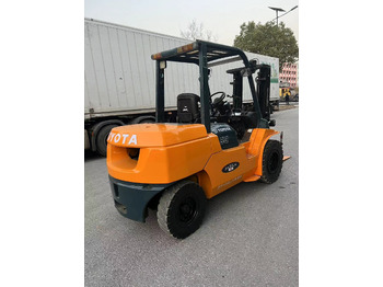 Diesel forklift Used Toyota FD50 Diesel forklift: picture 3