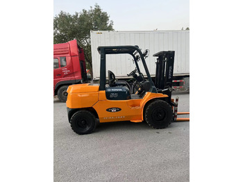 Diesel forklift Used Toyota FD50 Diesel forklift: picture 4