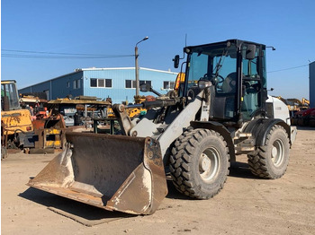 Wheel loader CATERPILLAR 908H