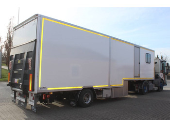 Closed box semi-trailer AMT