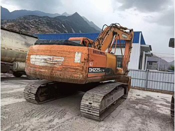 Crawler excavator DOOSAN DH225