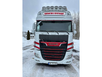 Box truck DAF XF 530