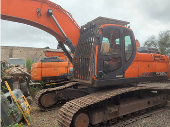 Crawler excavator DOOSAN DX260