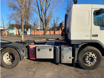 Tractor unit VOLVO FM 450