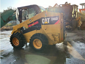 Skid steer loader Caterpillar 246D: picture 4