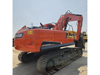 Crawler excavator Doosan DX225: picture 2