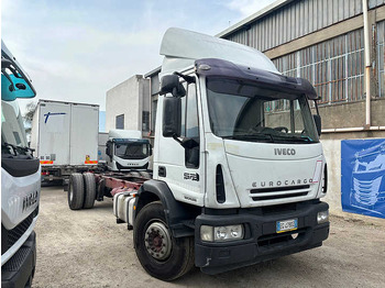 Cab chassis truck