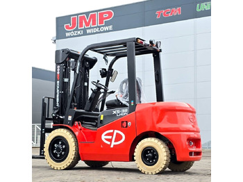 Electric forklift