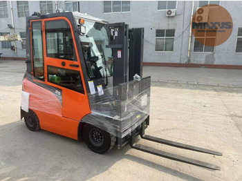 Electric forklift