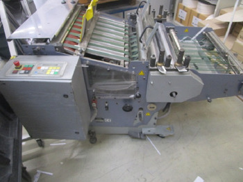 Folding machine