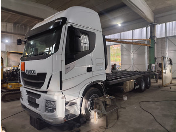 Dropside/ Flatbed truck IVECO Stralis