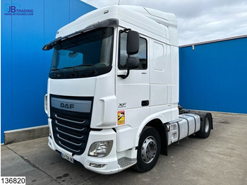 Tractor unit DAF XF 460